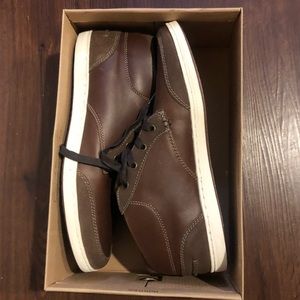 Men’s tennis shoes B-52